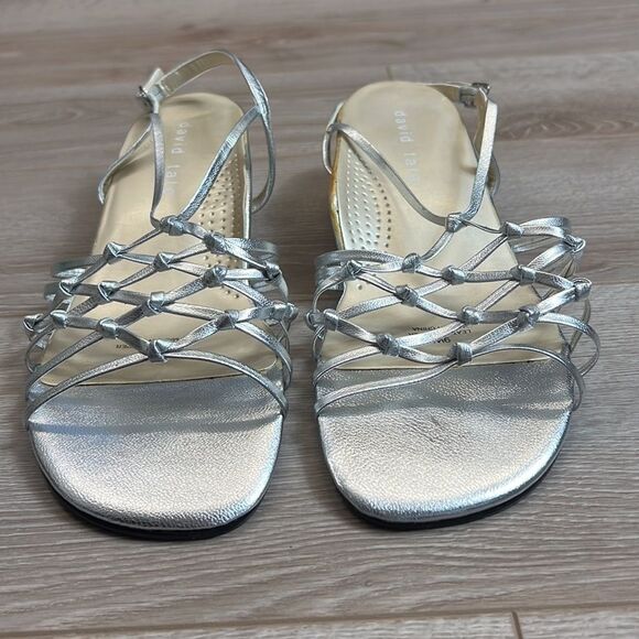 NIB David Tate Silver Kidskin Metallic Sandals Size 9W - Picture 3 of 10
